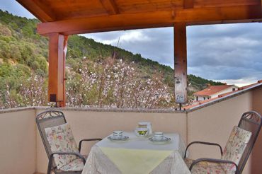 fully equipped kitchen, dining room, kitchen balcony